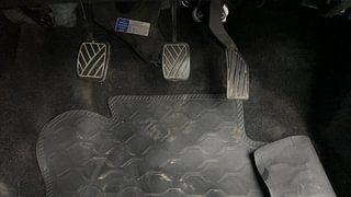 Used 2015 Maruti Suzuki Swift [2011-2017] ZXi Petrol Manual interior PEDALS VIEW
