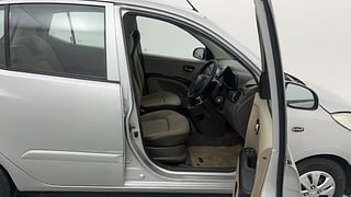Used 2013 Hyundai i10 [2010-2016] Sportz 1.2 Petrol Petrol Manual interior RIGHT SIDE FRONT DOOR CABIN VIEW