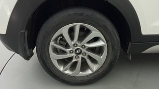 Used 2017 Hyundai Tucson [2016-2020] 2WD MT Petrol Petrol Manual tyres RIGHT REAR TYRE RIM VIEW