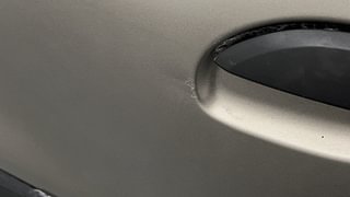 Used 2017 Renault Kwid [2017-2019] RXT 1.0 SCE Special Petrol Manual dents MINOR SCRATCH