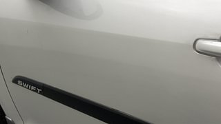 Used 2015 Maruti Suzuki Swift [2011-2017] ZXi Petrol Manual dents MINOR SCRATCH
