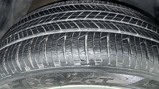 Used 2017 Hyundai Tucson [2016-2020] 2WD MT Petrol Petrol Manual tyres RIGHT FRONT TYRE TREAD VIEW