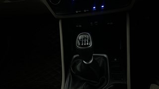 Used 2017 Hyundai Tucson [2016-2020] 2WD MT Petrol Petrol Manual interior GEAR  KNOB VIEW