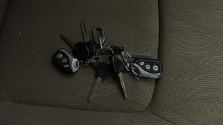 Used 2013 Hyundai i10 [2010-2016] Sportz 1.2 Petrol Petrol Manual extra CAR KEY VIEW