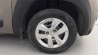 Used 2017 Renault Kwid [2017-2019] RXT 1.0 SCE Special Petrol Manual tyres RIGHT FRONT TYRE RIM VIEW