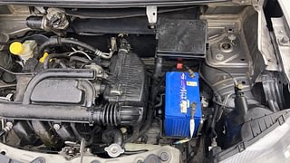 Used 2017 Renault Kwid [2017-2019] RXT 1.0 SCE Special Petrol Manual engine ENGINE LEFT SIDE VIEW