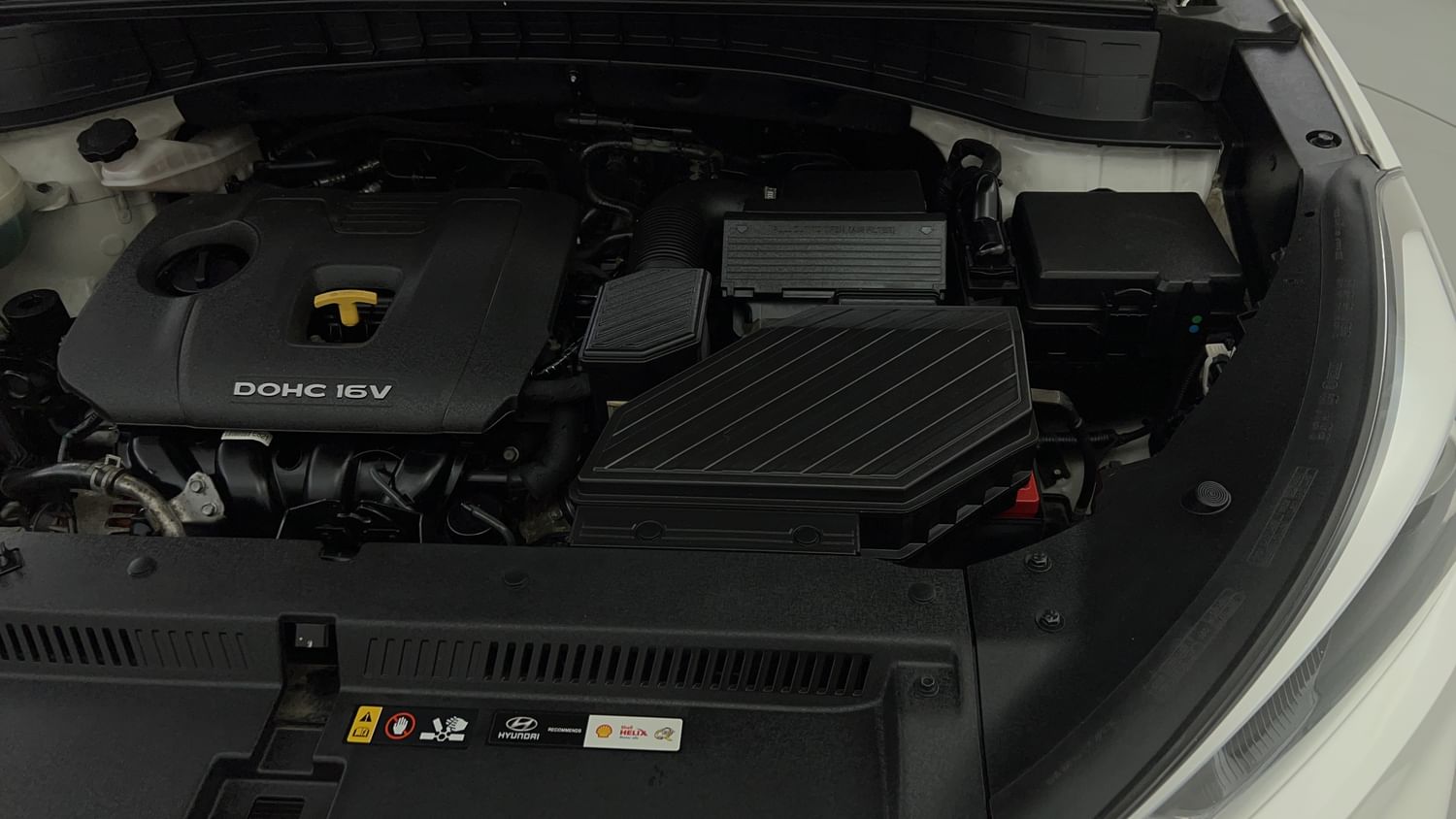 New Hyundai Tucson engine ENGINE LEFT SIDE VIEW