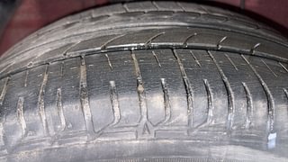 Used 2020 Hyundai Elite i20 [2018-2020] Sportz Plus 1.2 Dual Tone Petrol Manual tyres RIGHT REAR TYRE TREAD VIEW