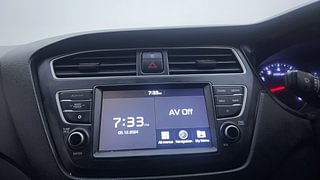 Used 2020 Hyundai Elite i20 [2018-2020] Sportz Plus 1.2 Dual Tone Petrol Manual top_features Touch screen infotainment system