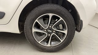 Used 2018 Hyundai Grand i10 [2017-2020] Sportz AT 1.2 Kappa VTVT Petrol Automatic tyres LEFT REAR TYRE RIM VIEW