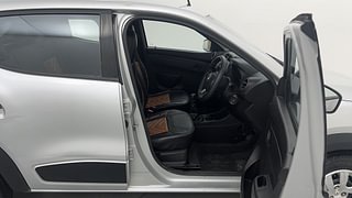 Used 2019 Renault Kwid [2015-2019] RXL Petrol Manual interior RIGHT SIDE FRONT DOOR CABIN VIEW