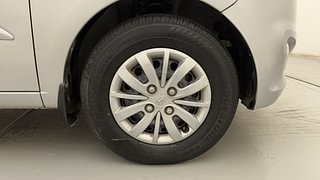 Used 2013 Hyundai i10 [2010-2016] Sportz 1.2 Petrol Petrol Manual tyres RIGHT FRONT TYRE RIM VIEW