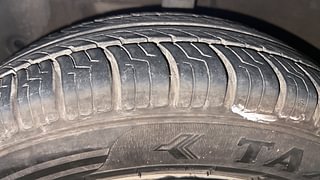 Used 2018 Hyundai Grand i10 [2017-2020] Sportz AT 1.2 Kappa VTVT Petrol Automatic tyres LEFT FRONT TYRE TREAD VIEW