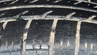 Used 2017 Maruti Suzuki Swift [2011-2017] VXi Petrol Manual tyres LEFT FRONT TYRE TREAD VIEW