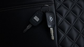 Used 2021 Renault Kwid CLIMBER 1.0 Opt Petrol Manual extra CAR KEY VIEW