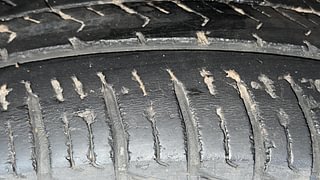 Used 2018 Maruti Suzuki Vitara Brezza [2016-2020] VDi Diesel Manual tyres RIGHT REAR TYRE TREAD VIEW