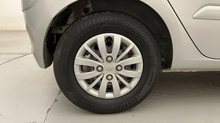 Used 2013 Hyundai i10 [2010-2016] Sportz 1.2 Petrol Petrol Manual tyres RIGHT REAR TYRE RIM VIEW