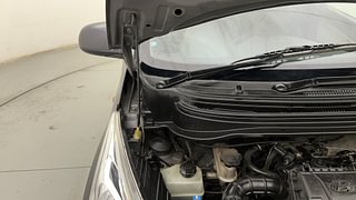 Used 2016 Hyundai Eon [2011-2018] Sportz Petrol Manual engine ENGINE RIGHT SIDE HINGE & APRON VIEW