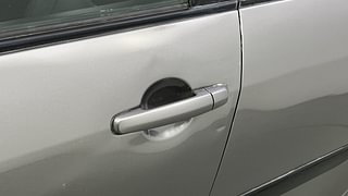 Used 2017 Maruti Suzuki Swift [2011-2017] VXi Petrol Manual dents MINOR DENT