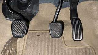 Used 2014 Honda City [2014-2017] V Petrol Manual interior PEDALS VIEW