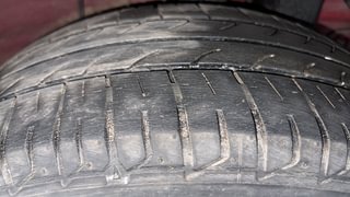 Used 2020 Hyundai Elite i20 [2018-2020] Sportz Plus 1.2 Dual Tone Petrol Manual tyres LEFT REAR TYRE TREAD VIEW