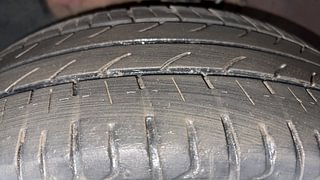 Used 2020 Hyundai Elite i20 [2018-2020] Sportz Plus 1.2 Dual Tone Petrol Manual tyres LEFT FRONT TYRE TREAD VIEW