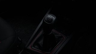 Used 2020 Hyundai Elite i20 [2018-2020] Sportz Plus 1.2 Dual Tone Petrol Manual interior GEAR  KNOB VIEW