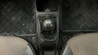 Used 2016 Hyundai Eon [2011-2018] Sportz Petrol Manual interior GEAR  KNOB VIEW