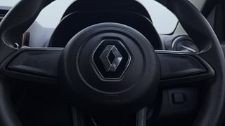 Used 2021 Renault Kwid CLIMBER 1.0 Opt Petrol Manual top_features Airbags