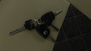 Used 2014 Honda City [2014-2017] V Petrol Manual extra CAR KEY VIEW