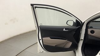 Used 2018 Hyundai Grand i10 [2017-2020] Sportz AT 1.2 Kappa VTVT Petrol Automatic interior LEFT FRONT DOOR OPEN VIEW