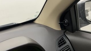 Used 2016 Hyundai Eon [2011-2018] Sportz Petrol Manual top_features Adjustable ORVM