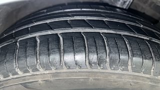 Used 2012 Maruti Suzuki Ertiga [2012-2015] Vxi Petrol Manual tyres RIGHT FRONT TYRE TREAD VIEW