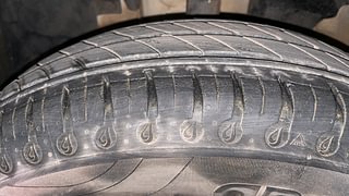 Used 2022 Renault Kwid 1.0 RXT AMT SCE Petrol Automatic tyres LEFT FRONT TYRE TREAD VIEW