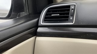 Used 2015 Maruti Suzuki Ciaz [2014-2017] ZXi AT Petrol Automatic top_features Airbags