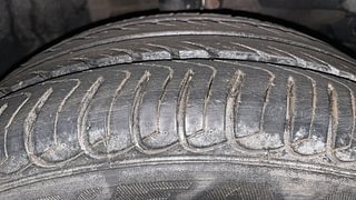 Used 2014 Honda Amaze [2013-2016] 1.2 E i-VTEC Petrol Manual tyres RIGHT FRONT TYRE TREAD VIEW