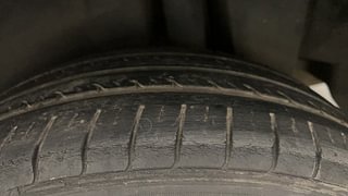 Used 2015 Maruti Suzuki Ciaz [2014-2017] ZXi AT Petrol Automatic tyres LEFT REAR TYRE TREAD VIEW