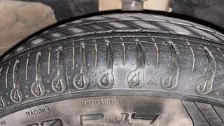Used 2022 Renault Kwid 1.0 RXT AMT SCE Petrol Automatic tyres RIGHT FRONT TYRE TREAD VIEW