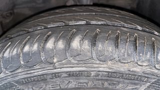 Used 2014 Honda Amaze [2013-2016] 1.2 E i-VTEC Petrol Manual tyres LEFT FRONT TYRE TREAD VIEW