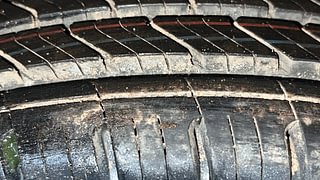 Used 2015 Maruti Suzuki Alto 800 [2012-2016] Lxi Petrol Manual tyres RIGHT REAR TYRE TREAD VIEW