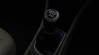 Used 2012 Hyundai Verna [2011-2015] Fluidic 1.6 CRDi SX Diesel Manual interior GEAR  KNOB VIEW