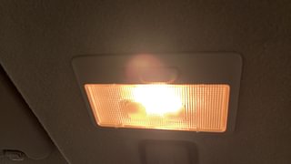 Used 2012 Maruti Suzuki Ertiga [2012-2015] Vxi Petrol Manual top_features Rear reading lamp