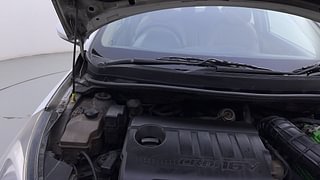 Used 2012 Hyundai Verna [2011-2015] Fluidic 1.6 CRDi SX Diesel Manual engine ENGINE RIGHT SIDE HINGE & APRON VIEW