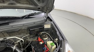Used 2015 Maruti Suzuki Alto 800 [2012-2016] Lxi Petrol Manual engine ENGINE LEFT SIDE HINGE & APRON VIEW