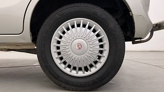 Used 2016 Maruti Suzuki Alto 800 [2016-2019] VXI (O) Petrol Manual tyres LEFT REAR TYRE RIM VIEW