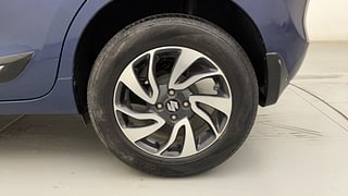 Used 2019 Maruti Suzuki Baleno [2015-2019] Alpha Petrol Petrol Manual tyres LEFT REAR TYRE RIM VIEW