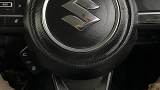 Used 2020 Maruti Suzuki Swift [2017-2021] ZXi AMT Petrol Automatic top_features Airbags