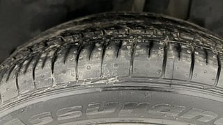 Used 2020 Maruti Suzuki Swift [2017-2021] ZXi AMT Petrol Automatic tyres LEFT REAR TYRE TREAD VIEW