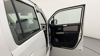 Used 2016 Maruti Suzuki Wagon R 1.0 [2015-2019] VXI AMT Petrol Automatic interior RIGHT FRONT DOOR OPEN VIEW