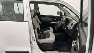 Used 2016 Maruti Suzuki Wagon R 1.0 [2015-2019] VXI AMT Petrol Automatic interior RIGHT SIDE FRONT DOOR CABIN VIEW